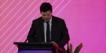 Venezuela denunció maltratos del ICE contra sus connacionales en EE.UU.