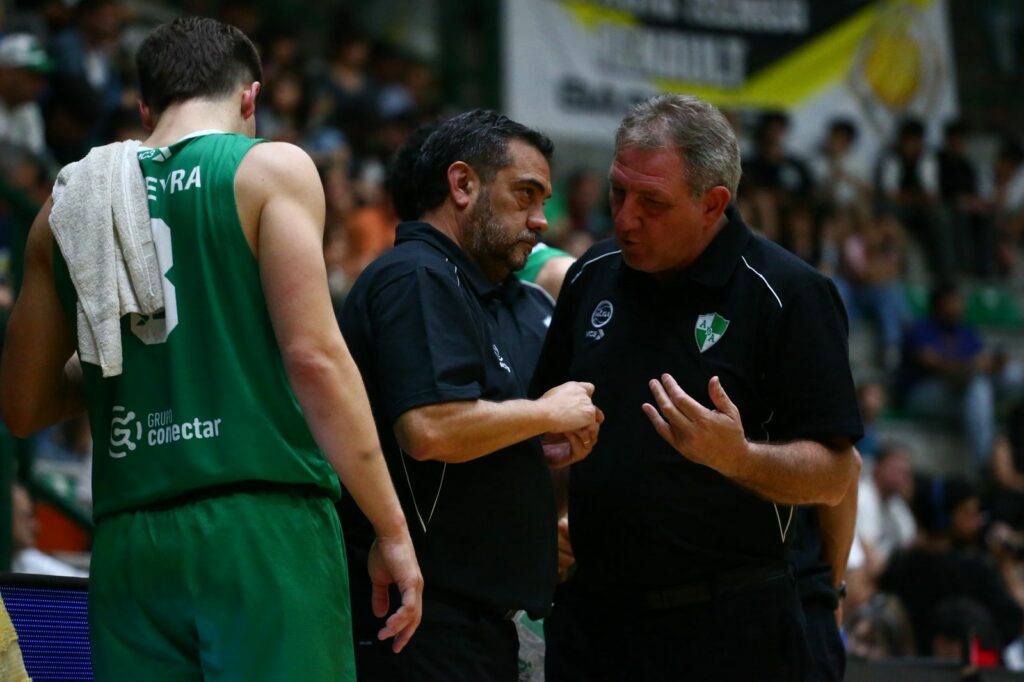 Atenas cerró el ciclo de Gustavo Peirone tras tres temporadas al frente del equipo Atenas cerró el ciclo de Gustavo Peirone tras tres temporadas al frente del equipo