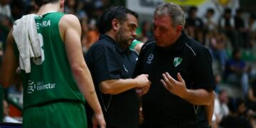 Atenas cerró el ciclo de Gustavo Peirone tras tres temporadas al frente del equipo Atenas cerró el ciclo de Gustavo Peirone tras tres temporadas al frente del equipo