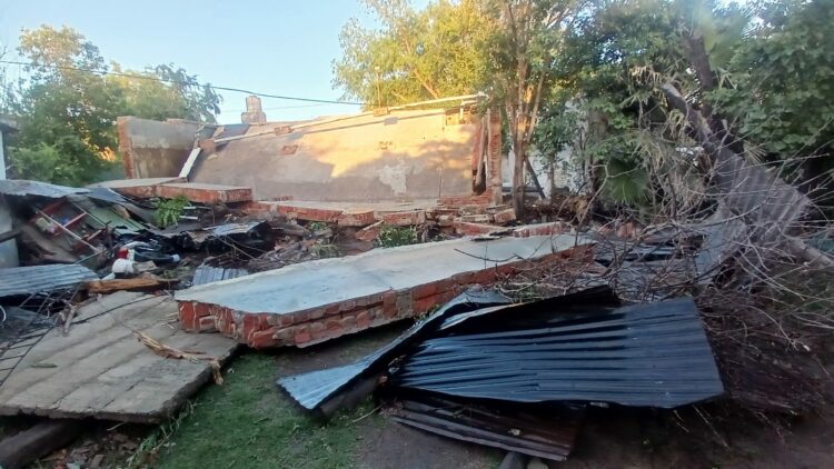 Una explosión en La Calera causó daños materiales en una vivienda Una explosión en La Calera causó daños materiales en una vivienda
