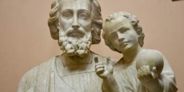 Trasladan la histórica escultura de San José del Buen Pastor a la parroquia de Alto Alberdi