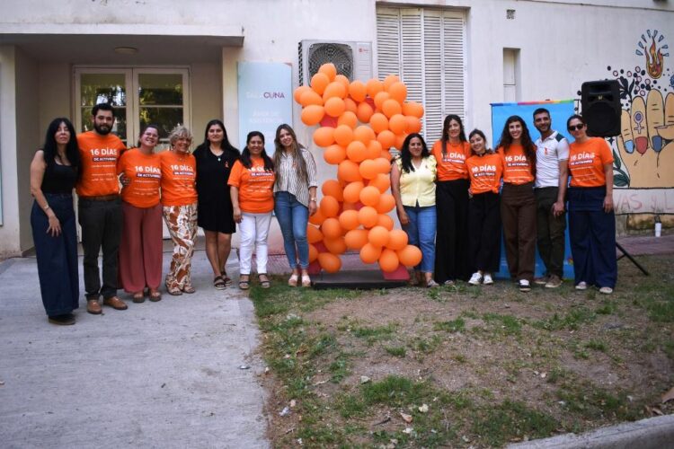 Edificios públicos de Córdoba se iluminan de naranja durante los 16 Días de Activismo, en apoyo a la campaña mundial contra la violencia de género.