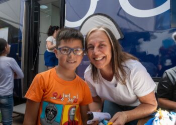 Comenzó en Córdoba el operativo nacional que entrega anteojos gratuitos en escuelas