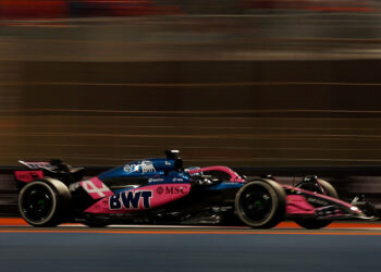 El piloto argentino tuvo una muy floja actuación y terminó último en la práctica libre del Gran Premio de Qatar.