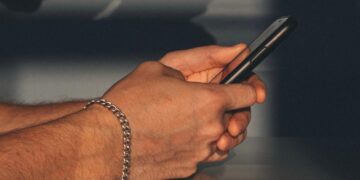 Llevan a juicio una causa por estafas telefónicas organizadas desde la cárcel de Bouwer Llevan a juicio una causa por estafas telefónicas organizadas desde la cárcel de Bouwer