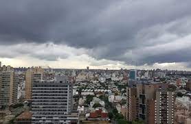 Cielos grises y viento del este: así estará el miércoles en Córdoba