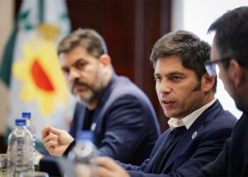 Kicillof presenta un “presupuesto de defensa” para resistir el ajuste nacional