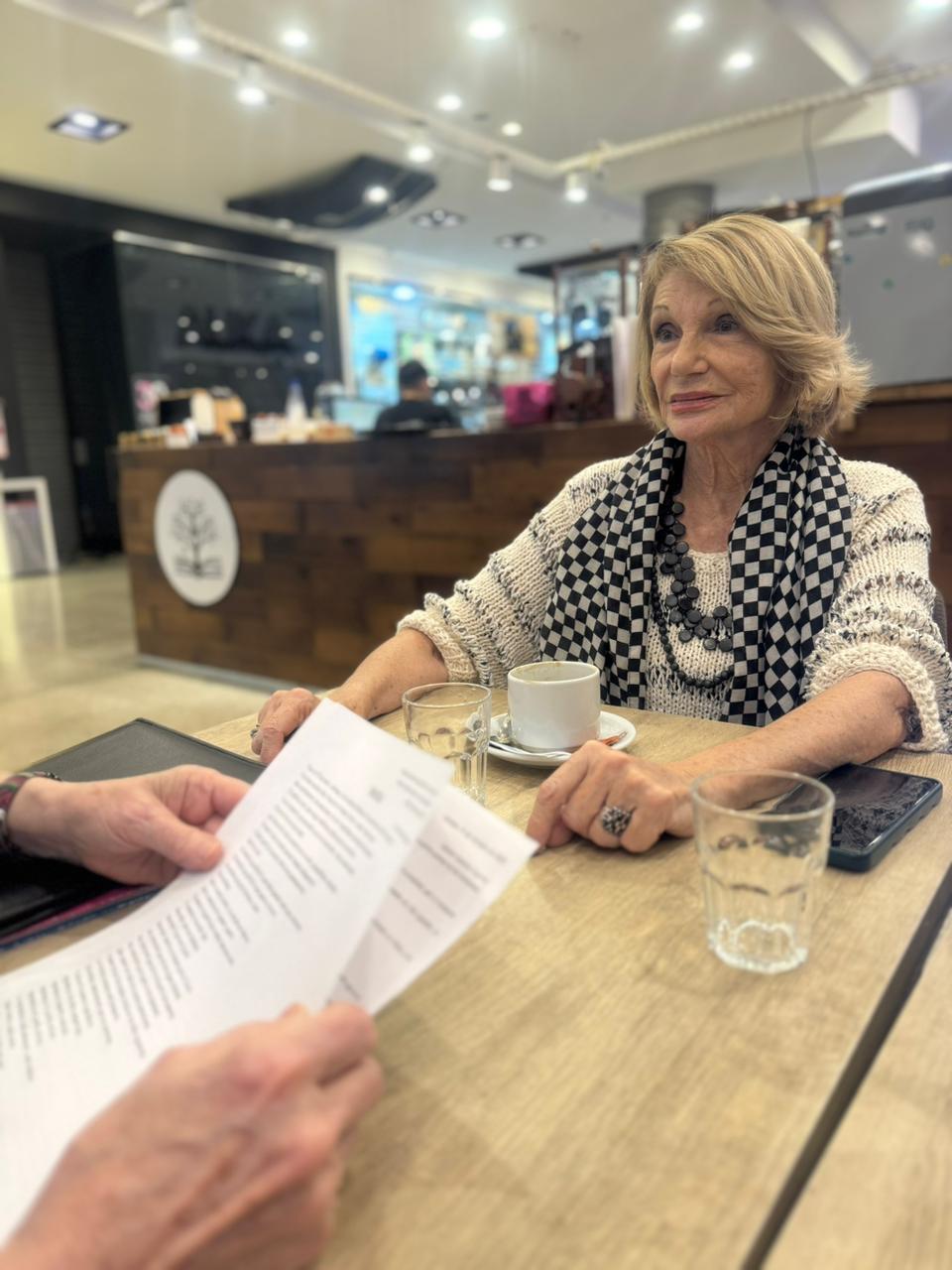 Estamos invitados a mirar distinto Estamos invitados a mirar distinto