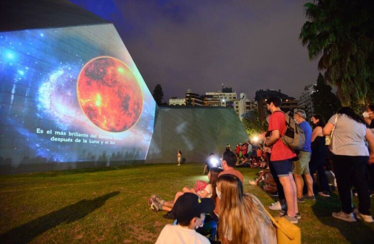 Córdoba a cielo abierto: seis recorridos para la Noche de los Museos Córdoba a cielo abierto: seis recorridos para la Noche de los Museos