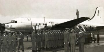Douglas C-54 matrícula TC-48.