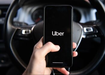 La Municipalidad habilitó a Uber y Viajá Ya y abre la inscripción para vehículos