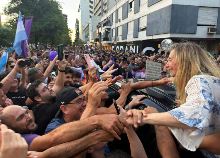 Milei reunió a su militancia local en el Paseo del Buen Pastor El presidente Javier Milei encabezó junto a su hermana Karina Milei, una caravana en nuestra ciudad.