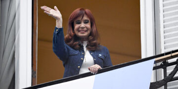 Internaron a Cristina Kirchner por una dolencia abdominal Internaron a Cristina Kirchner por una dolencia abdominal