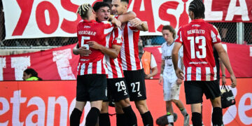 Estudiantes le ganó a Platense el Trofeo de Campeones en San Nicolás Estudiantes le ganó a Platense el Trofeo de Campeones en San Nicolás
