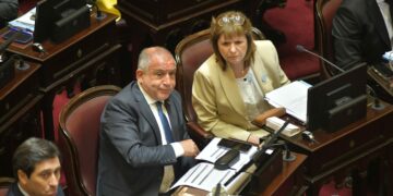 Presupuesto 2026: LLA impone votación por capítulos y el peronismo protesta