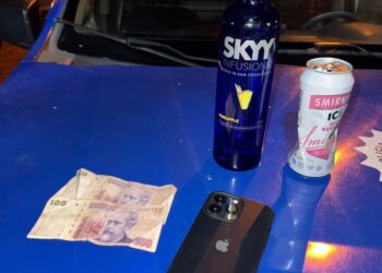 El detenido, junto con los elementos incautados, fue trasladado a sede policial y quedó a disposición de la Justicia.