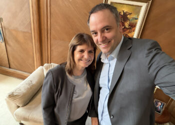 El Gobierno busca «barajar y dar de nuevo» tras el desplante de los gobernadores