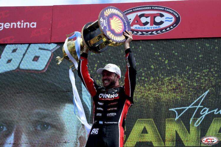 Agustín Canapino se consagró campeón del TC Pick Up y logró la triple corona Canapino conquistó su primer título en el TC Pick Up.