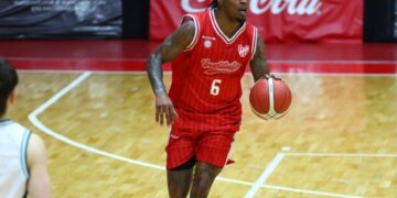 Ahmed Hill no seguirá en Instituto y ya buscan reemplazo Ahmed Hill no seguirá en Instituto y ya buscan reemplazo