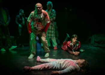 Noche de los Teatros, el telón continua levantado