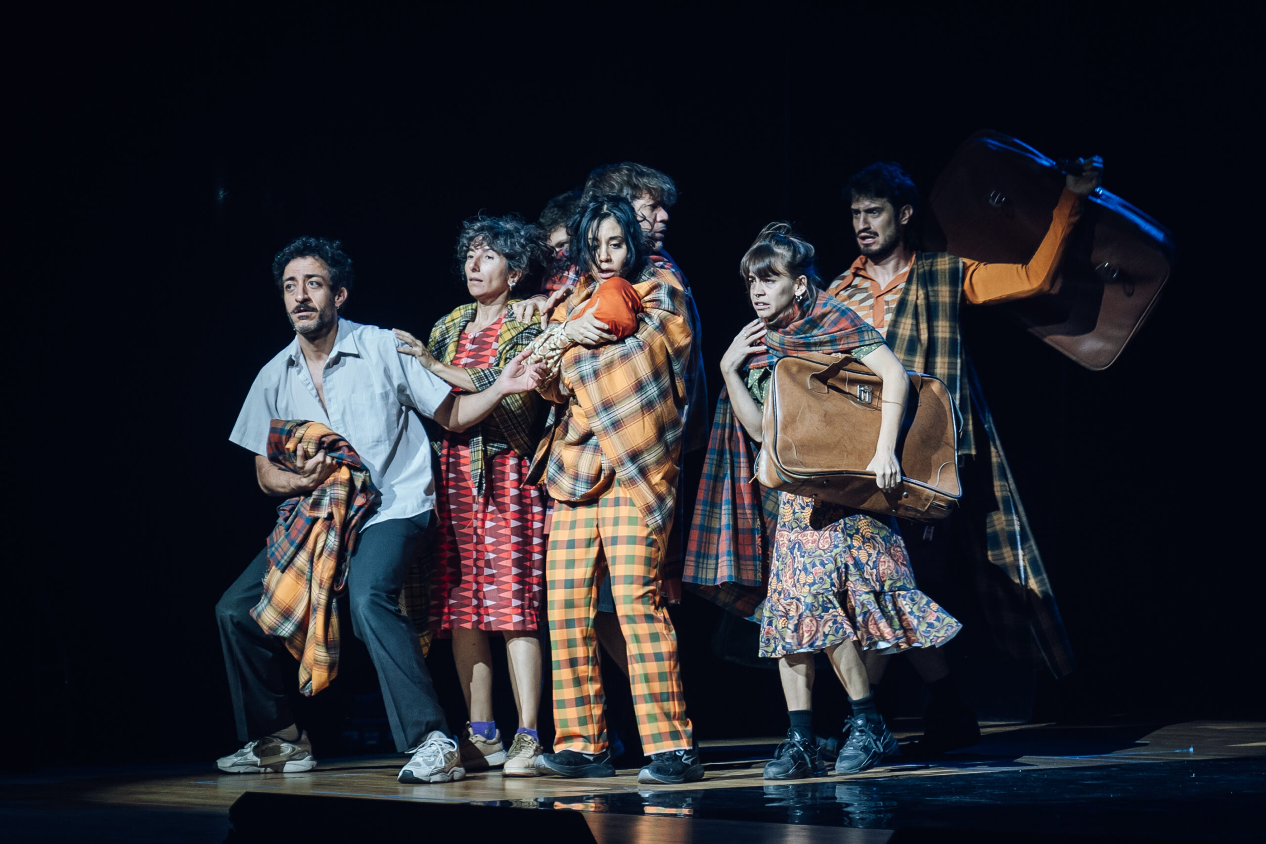 El Elenco Municipal de Danza Teatro celebra 20 años con la obra “Ascochinga, la vida todavía” El Elenco Municipal de Danza Teatro celebra 20 años con la obra “Ascochinga, la vida todavía”