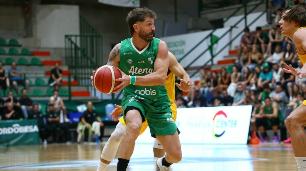 Atenas e Independiente de Oliva animan una jornada llena de acción Atenas e Independiente de Oliva animan una jornada llena de acción