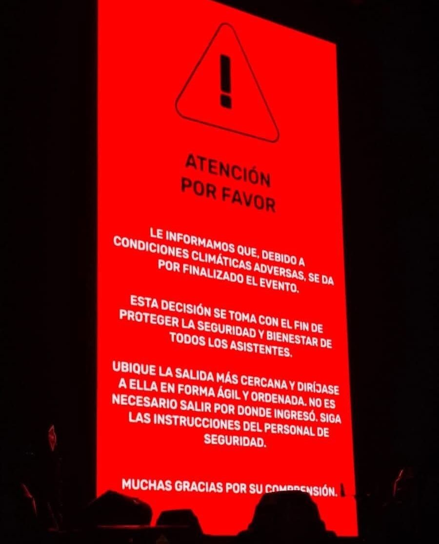 Tras una hora de espectáculo se suspendió el show de Shakira: malestar y críticas del público Tras una hora de espectáculo se suspendió el show de Shakira: malestar y críticas del público