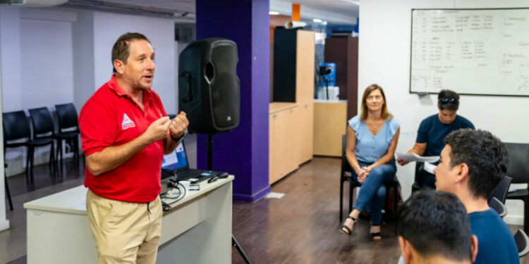 La Municipalidad busca ampliar la red barrial para responder a eventos climáticos Comisiones de Emergencia Barrial