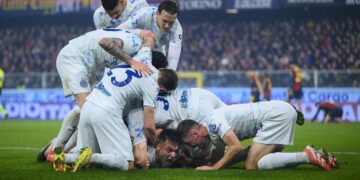 Con gol de Lautaro Martínez, Inter venció al Genoa y es líder de la Serie A Con gol de Lautaro Martínez, Inter venció al Genoa y es líder de la Serie A