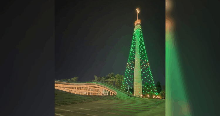 Córdoba enciende su Árbol de Navidad sin acto oficial este año El árbol, de 100 metros y referente en Sudamérica, se encenderá esta noche a las 20.
