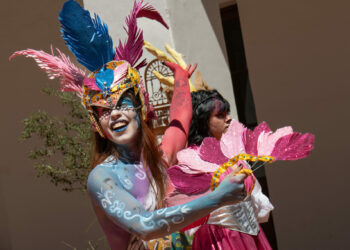 «Unquillo es cultura y un pueblo de artistas», celebró Valli en la apertura de los Corsos 2026