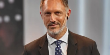 David Kavlin se recupera tras un infarto y una intervención de urgencia David Kavlin se recupera tras un infarto y una intervención de urgencia