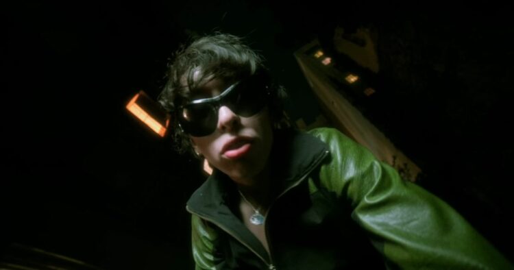 En cada paso, Cosmic Kid encarna una narrativa que resuena en esta generación: la posibilidad de reinventarse, de migrar de un formato a otro, de apostar por un sueño.