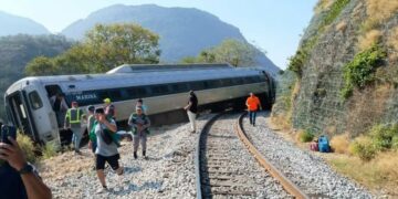 Descarriló el Tren Interoceánico en Oaxaca y al menos 13 personas murieron