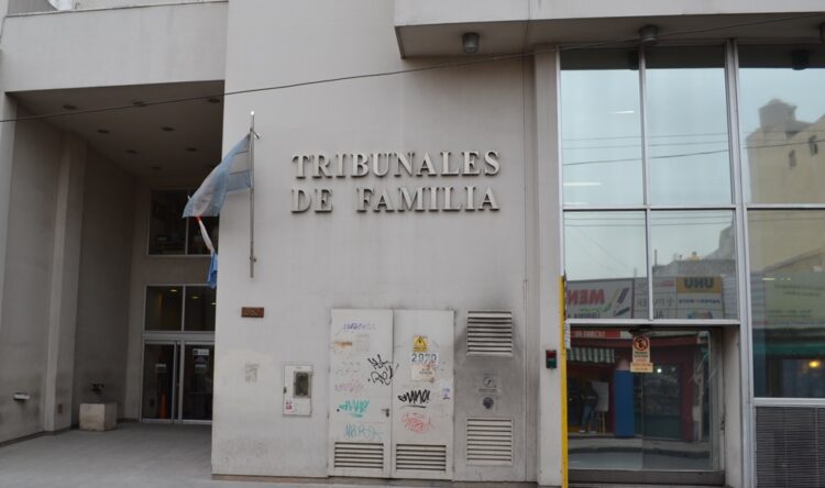 Edificio de Tribunal de Familia.