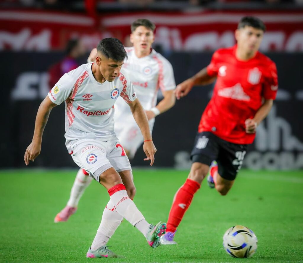 El “Bicho” tiene hoja de ruta: debutará en el repechaje ante un grande de Ecuador