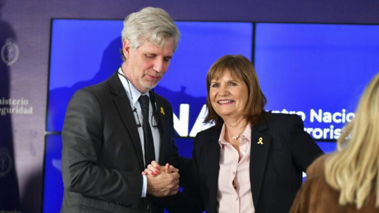 El Gobierno amplió por DNU el presupuesto de la SIDE en $26.000 millones SIDE