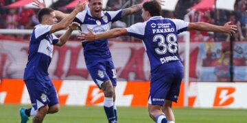 El Lobo se comió al Guapo y habrá clásico platense en las semifinales