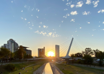 El gobierno de Llaryora gira hacia la agenda libertaria