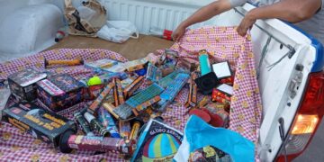 Elementos de pirotecnia retirados de circulación durante operativos de fiscalización por las fiestas de fin de año.