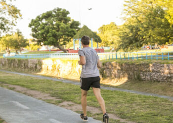 En todos estos espacios se ofrece apoyo a través de sus programas de salud mental, creando un llamado a la acción para usar esos recursos y promover un cierre de año saludable