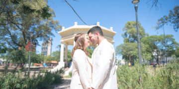 Habilitan espacios públicos para celebrar matrimonios en Córdoba Entre los sitios se encuentra el Parque Sarmiento y el Cabildo histórico.