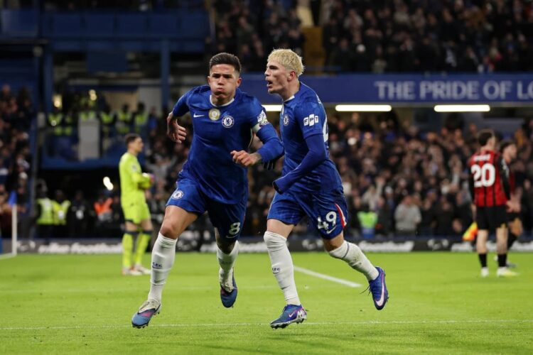Enzo Fernández brilló con un golazo y el Dibu Martínez tuvo una tarde para el olvido Garnacho se encargó de la gestación y Enzo Fernández marcó el segundo tanto del Chelsea.