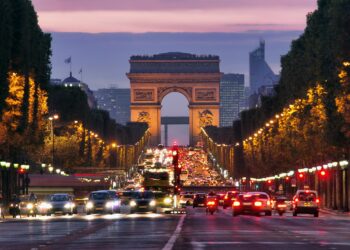 Francia canceló eventos de fin de año ante una «altísima» alerta terrorista