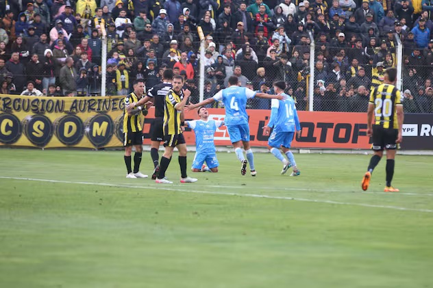 “Madurez pura”: la identidad del Estudiantes que logró el ascenso a Primera “Madurez pura”: la identidad del Estudiantes que logró el ascenso a Primera