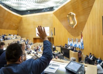 La Unicameral aprobó en primera lectura el Presupuesto 2026 tras seis horas de debate