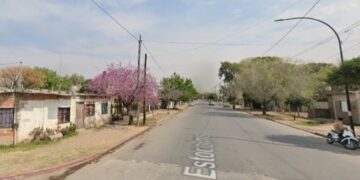 Investigan la muerte de una mujer hallada en una pileta