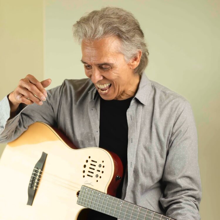 Nahuel Pennisi, Jairo y Ahyre protagonistas de tres noches de música frente a la Catedral Jairo será el encargado del cierre del ciclo, el domingo 21, con la Misa Criolla frente a la Catedral.