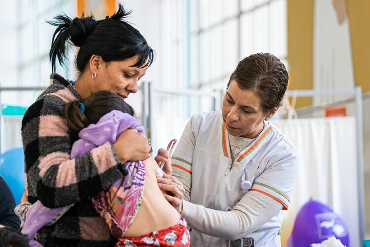 La medida se implementa a raíz de las bajas coberturas de vacunación que se registran en todo el país.