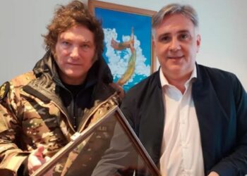 Llaryora celebró la llegada de los F-16 y destacó su rol en la Fuerza Aérea Argentina